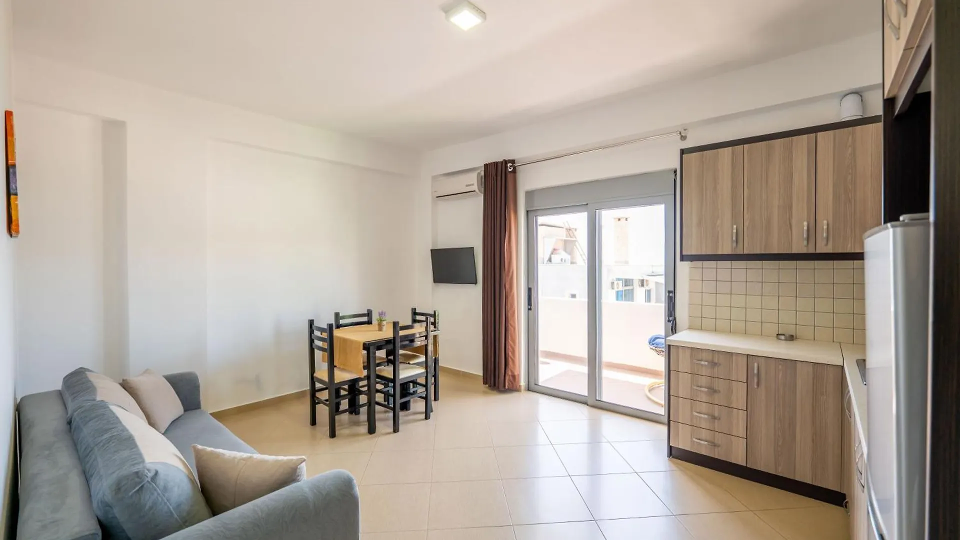 Soleluna Aparthotel Saranda