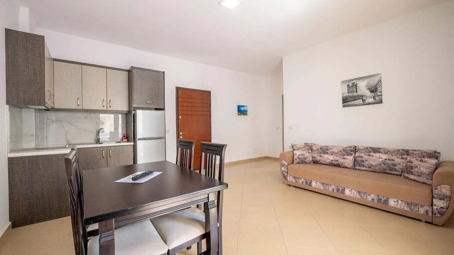 Soleluna Aparthotel Saranda Hotel